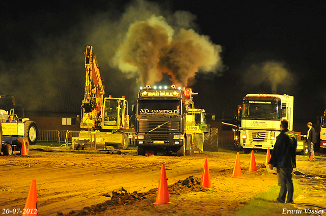 20-07-2012 079-border Truckpull demo Lunteren 20-07-2012