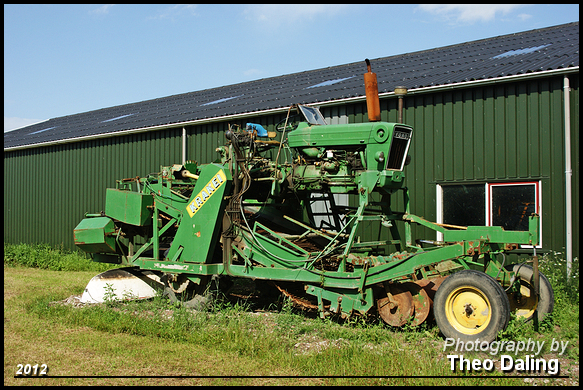 Ford aardappelrooimachine - Holwerd Landbouwmachines