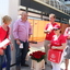 R.Th.B.Vriezen 2012 08 04 5933 - PvdA Arnhem Canvassen en rozen uitdelen Presikhaaf-oost zaterdag 4 augustus 2012