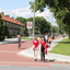 R.Th.B.Vriezen 2012 08 04 6001 - PvdA Arnhem Canvassen en rozen uitdelen Presikhaaf-oost zaterdag 4 augustus 2012