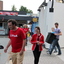 R.Th.B.Vriezen 2012 08 04 6055 - PvdA Arnhem Canvassen en rozen uitdelen Presikhaaf-oost zaterdag 4 augustus 2012