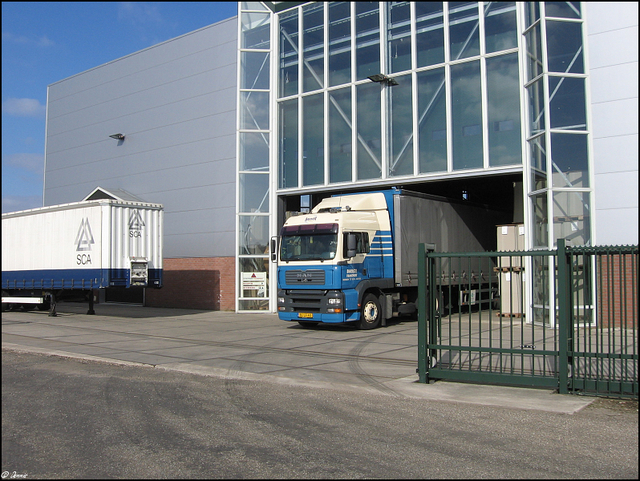 bakker man 2-border Bakker Transport - Eerbeek