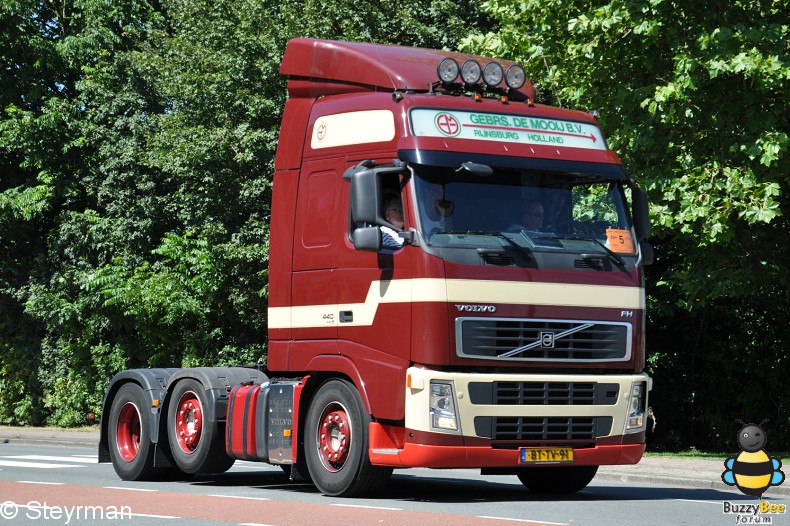 DSC 5774-border - KatwijkBinse Truckrun 2012