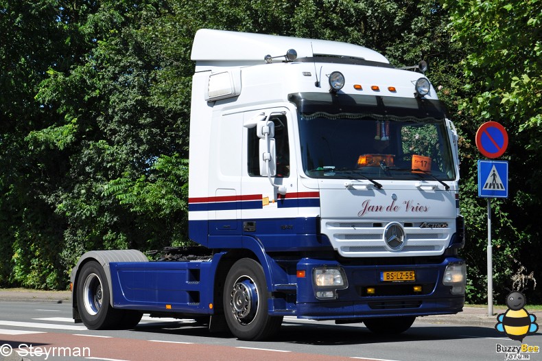 DSC 5783-border - KatwijkBinse Truckrun 2012