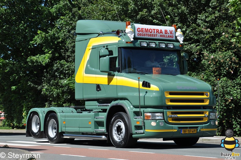 DSC 5810-border - KatwijkBinse Truckrun 2012