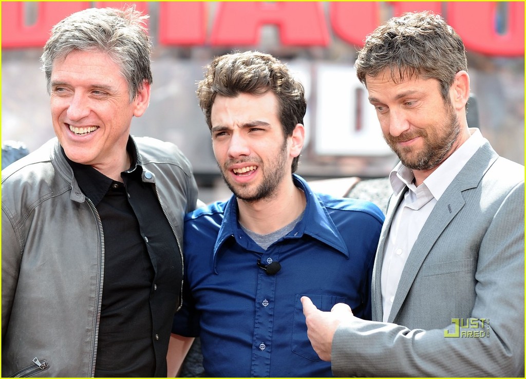 gerard-butler-how-to-train-your-dragon-premiere-06 - 