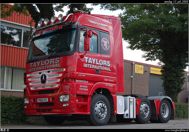 DSC 4656-border Taylors International - Mansfield (UK)