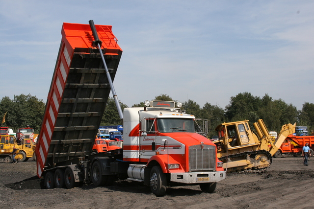 IMG 9538 trucks in de koel