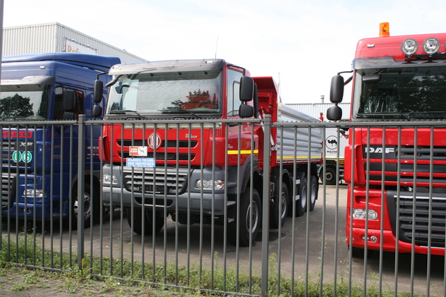 IMG 9557 trucks in de koel