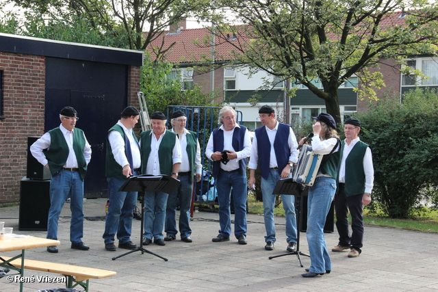 R.Th.B.Vriezen 2012 09 16 7024 BuurtFeest Presikhaaf-oost 13-17u de Oosthof zondag 16 september 2012