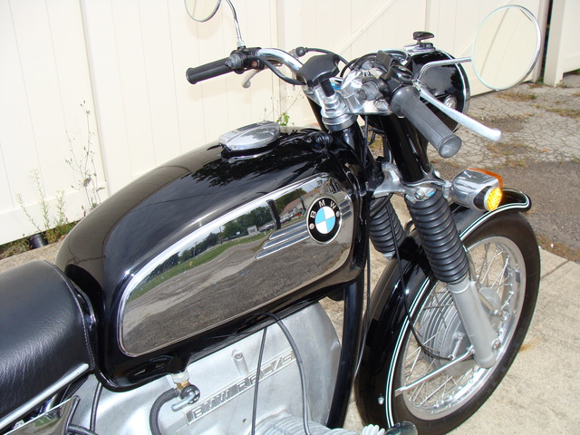 2941061 '72 R60-5 Black Toaster 019 SOLD......2941061 1972 BMW R60/5 Black. "Toaster" Tank. Restoration